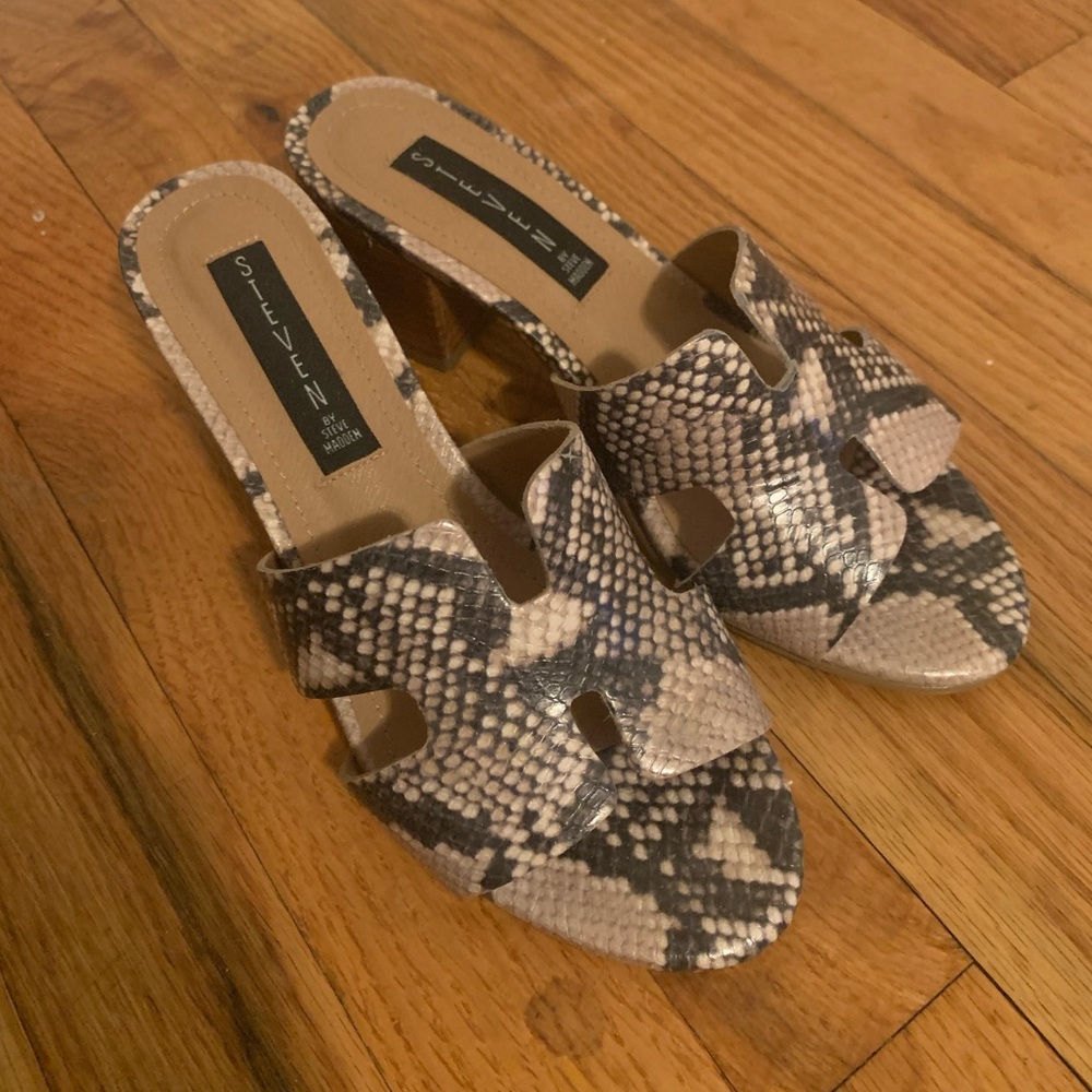 Steve Madden size 7.5 snake skin heeled sandals
